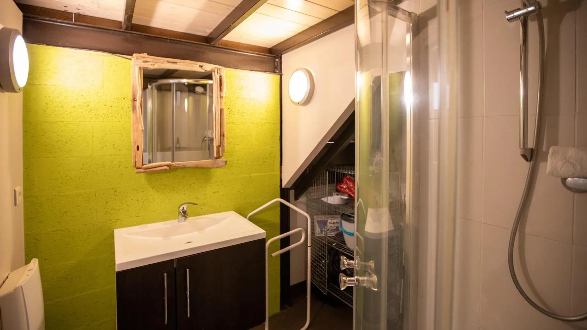 La Loge Theuriet - Bord De Lac Annecy 0*,