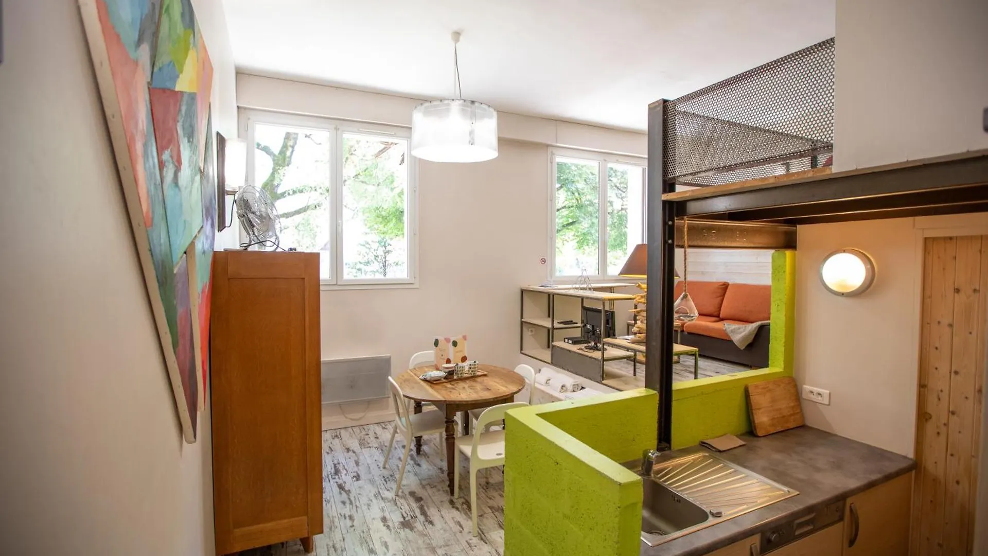 La Loge Theuriet - Bord De Lac Annecy 0*,  France